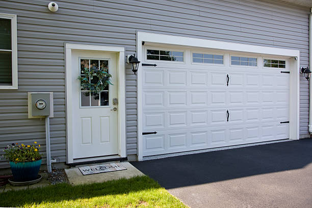 24/7 Emergency Garage Door Panel Replacement experts in Ballville, OH